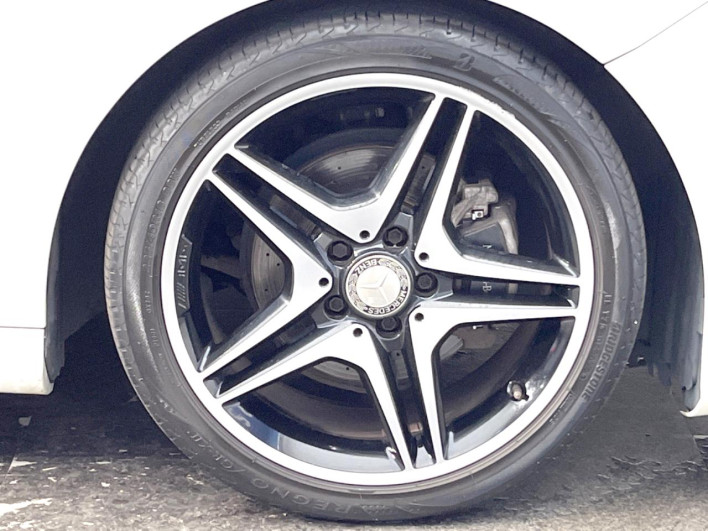 2015 Mercedes Benz A Class DBA-176042 (UW-6a19050fe951d)[5]