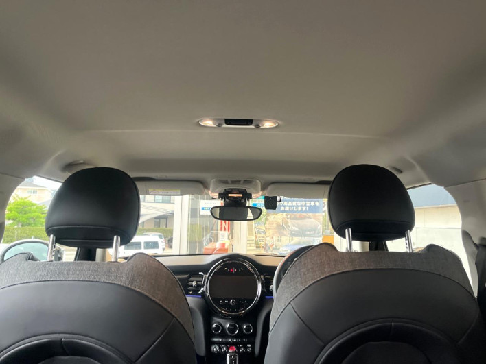 2022 Rover Mini 3DA-XV15MW (UW-6a190512d73fc)[13]