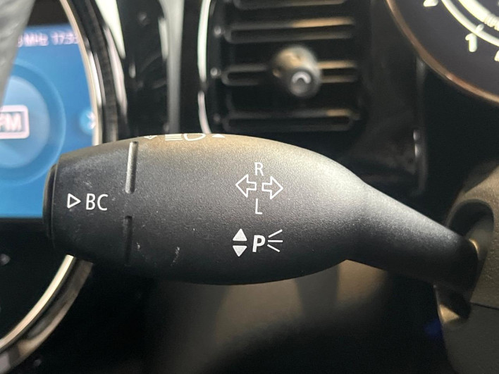 2022 Rover Mini 3DA-XV15MW (UW-6a190512d73fc)[27]