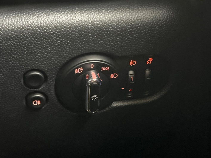2022 Rover Mini 3DA-XV15MW (UW-6a190512d73fc)[24]
