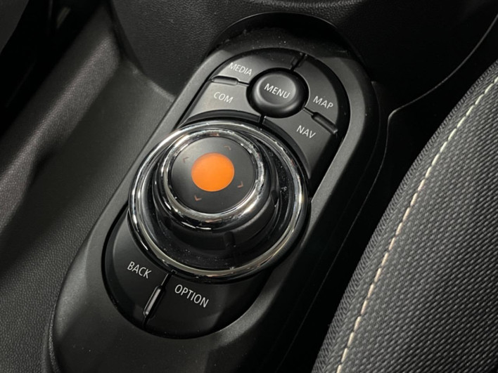 2020 Rover Mini 3BA-XU15MW (UW-6a19051556888)[13]