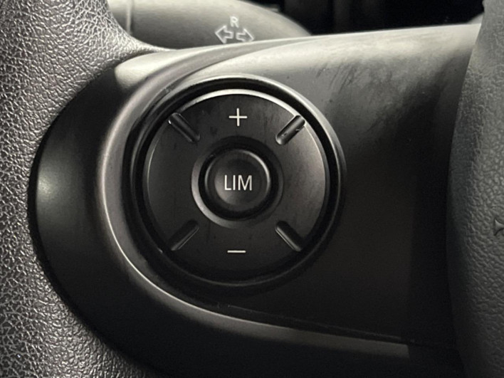 2020 Rover Mini 3BA-XU15MW (UW-6a19051556888)[15]