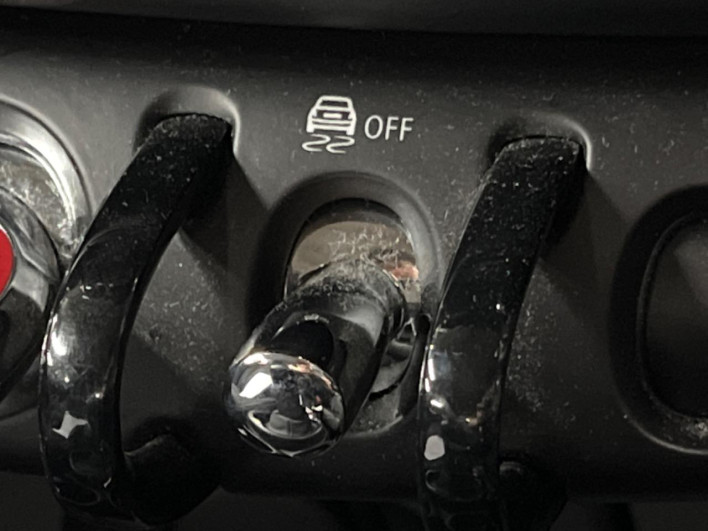 2020 Rover Mini 3BA-XU15MW (UW-6a19051556888)[11]