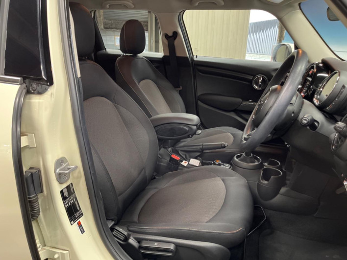 2020 Rover Mini 3BA-XU15MW (UW-6a19051556888)[21]