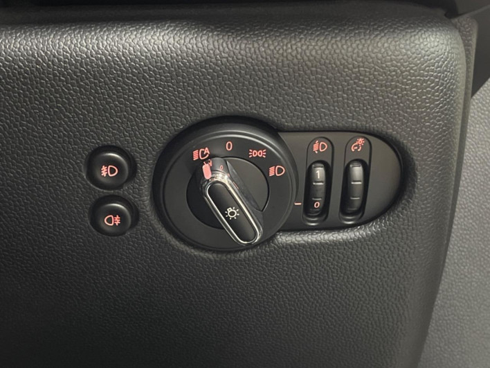 2020 Rover Mini 3BA-XU15MW (UW-6a19051556888)[19]