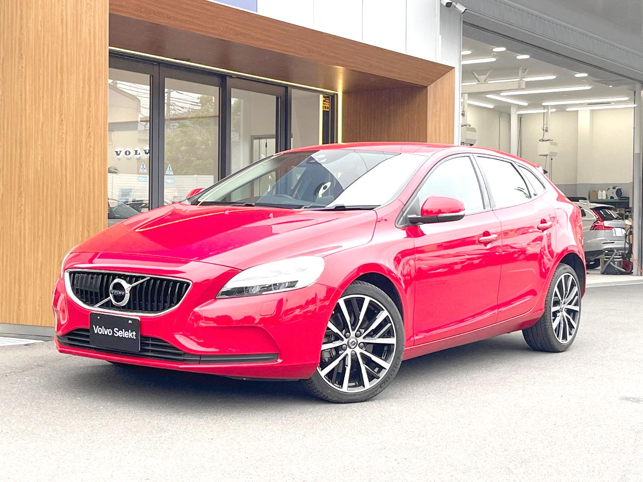 2018 Volvo V40 LDA-MD4204T