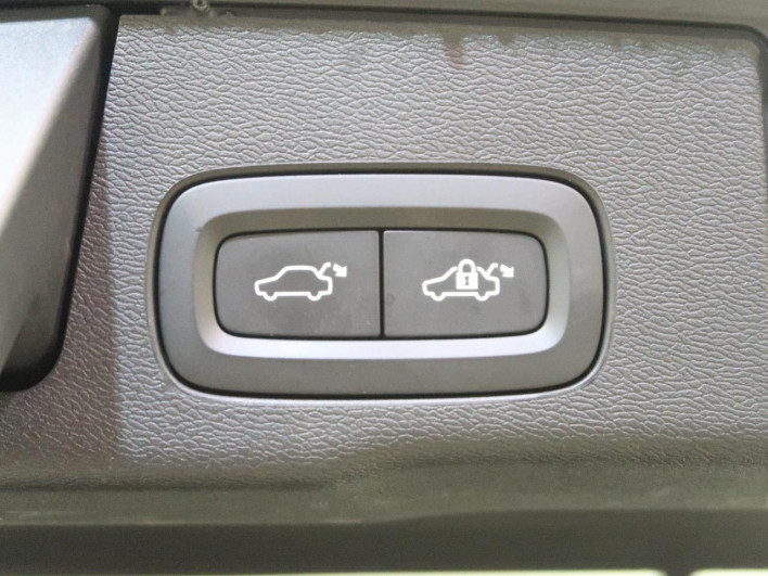 2021 Volvo XC60 5AA-UB420TXCM (UW-6a19051b25214)[14]