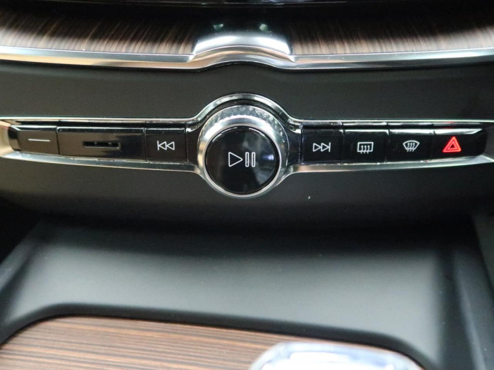 2021 Volvo XC60 5AA-UB420TXCM (UW-6a19051b25214)[27]