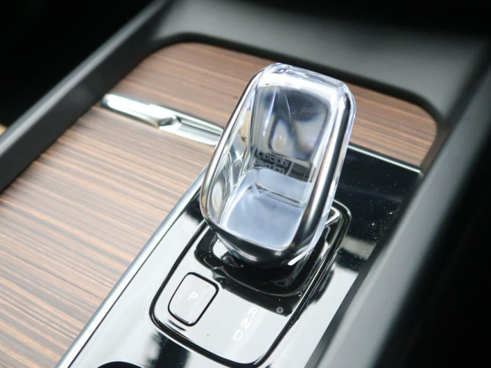 2021 Volvo XC60 5AA-UB420TXCM (UW-6a19051b25214)[25]