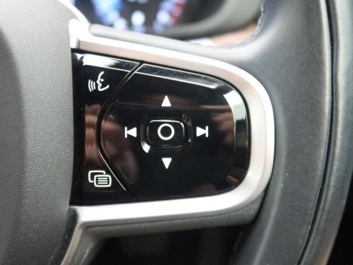2021 Volvo XC60 5AA-UB420TXCM (UW-6a19051b25214)[29]