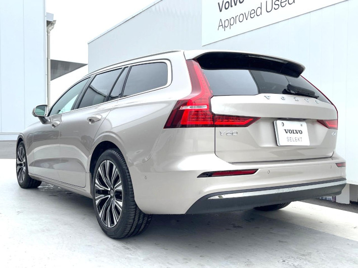 2023 Volvo V60 5AA-ZB420TM (UW-6a19051cb9f02)[8]