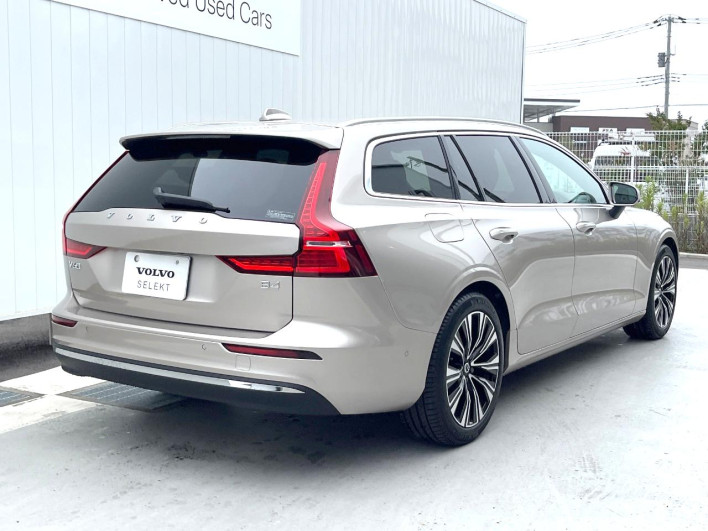 2023 Volvo V60 5AA-ZB420TM (UW-6a19051cb9f02)[13]