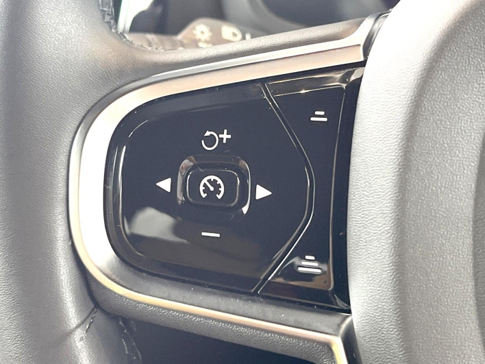 2023 Volvo V60 5AA-ZB420TM (UW-6a19051cb9f02)[14]