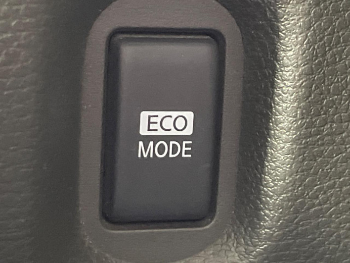 2012 Nissan Cube DBA-Z12 (UW-6a19051e31cc3)[9]