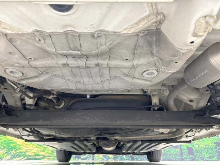 2017 Suzuki Swift DBA-ZC83S (UW-6a1905221a373)[21]