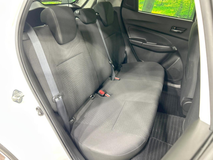 2017 Suzuki Swift DBA-ZC83S (UW-6a1905221a373)[27]
