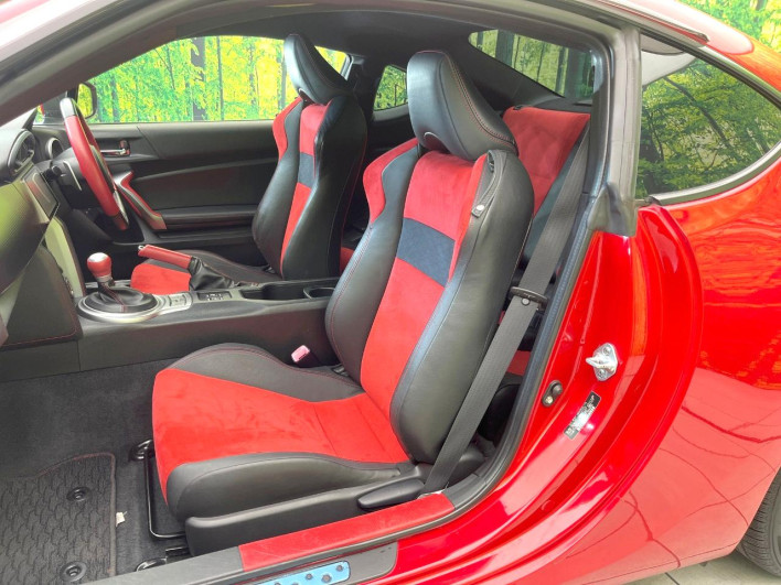 2012 Toyota 86 DBA-ZN6 (UW-6a1905253fa9e)[13]