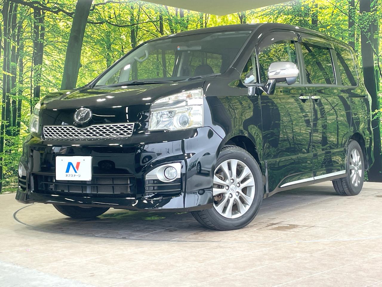 2013 Toyota Voxy DBA-ZRR70W