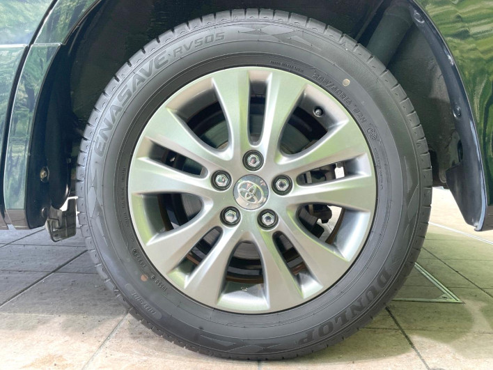 2013 Toyota Voxy DBA-ZRR70W (UW-6a19052862e62)[18]