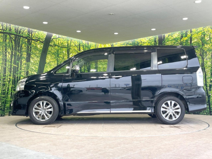 2013 Toyota Voxy DBA-ZRR70W (UW-6a19052862e62)[5]