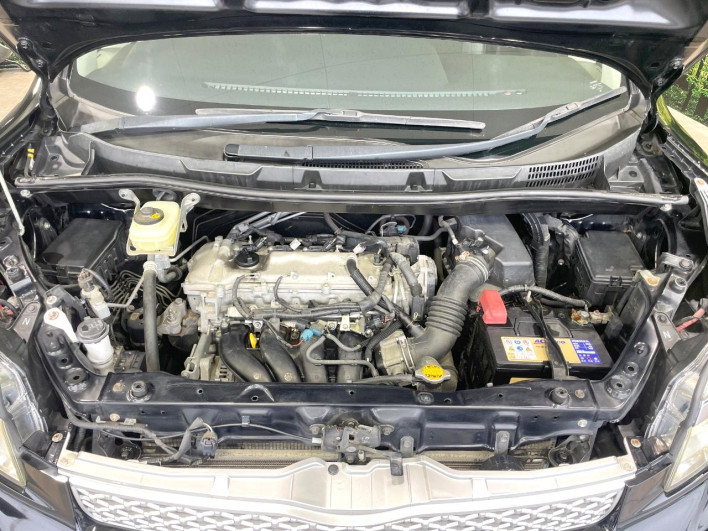 2013 Toyota Voxy DBA-ZRR70W (UW-6a19052862e62)[14]