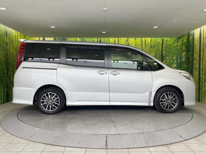 2016 Toyota Noah DBA-ZRR80W (UW-6a190529748ba)[9]