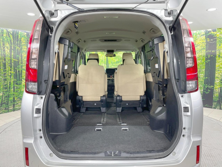 2014 Toyota Noah DBA-ZRR85G (UW-6a1905337839e)[5]