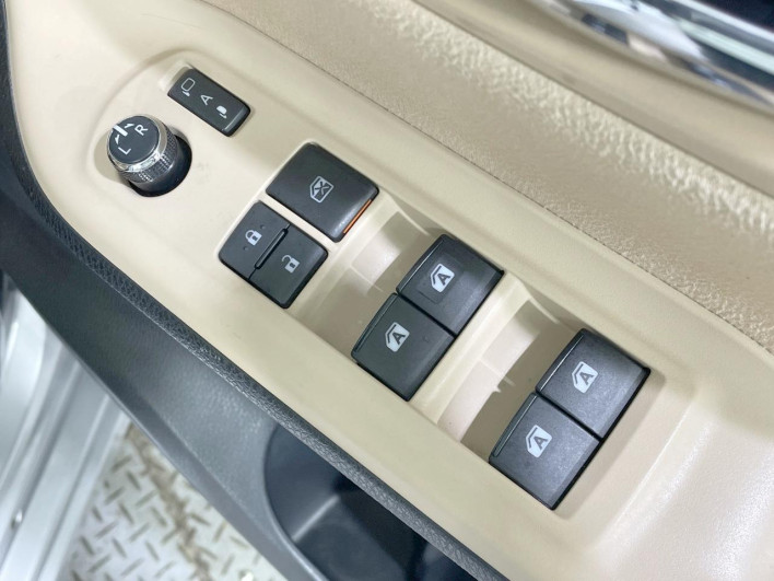 2014 Toyota Noah DBA-ZRR85G (UW-6a1905337839e)[14]