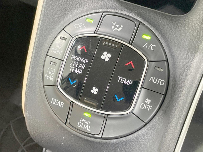 2014 Toyota Noah DBA-ZRR85G (UW-6a1905337839e)[21]