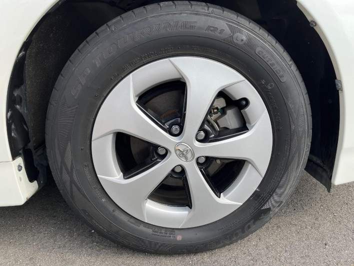 2013 Toyota Prius DAA-ZVW30 (UW-6a19053c5e6f3)[10]