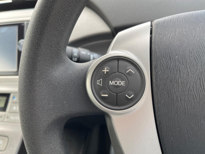 2013 Toyota Prius DAA-ZVW30 (UW-6a19053c5e6f3)[29]