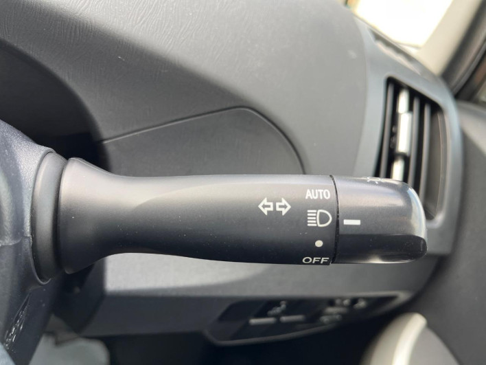 2013 Toyota Prius DAA-ZVW30 (UW-6a19053c5e6f3)[26]