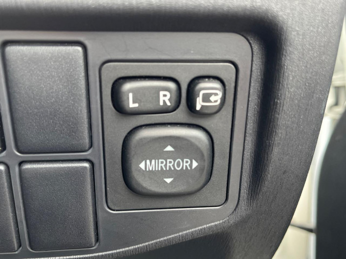 2013 Toyota Prius DAA-ZVW30 (UW-6a19053c5e6f3)[23]