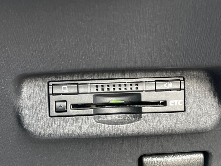 2013 Toyota Prius DAA-ZVW30 (UW-6a19053c5e6f3)[25]