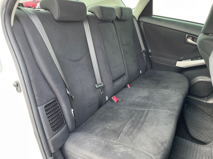 2013 Toyota Prius DAA-ZVW30 (UW-6a19053c5e6f3)[21]
