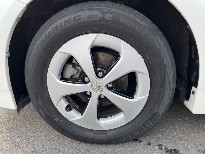 2013 Toyota Prius DAA-ZVW30 (UW-6a19053c5e6f3)[11]