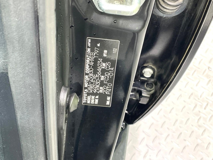 2013 Toyota Prius DAA-ZVW30 (UW-6a19053db08fc)[1]