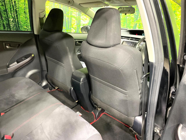 2013 Toyota Prius DAA-ZVW30 (UW-6a19053db08fc)[17]