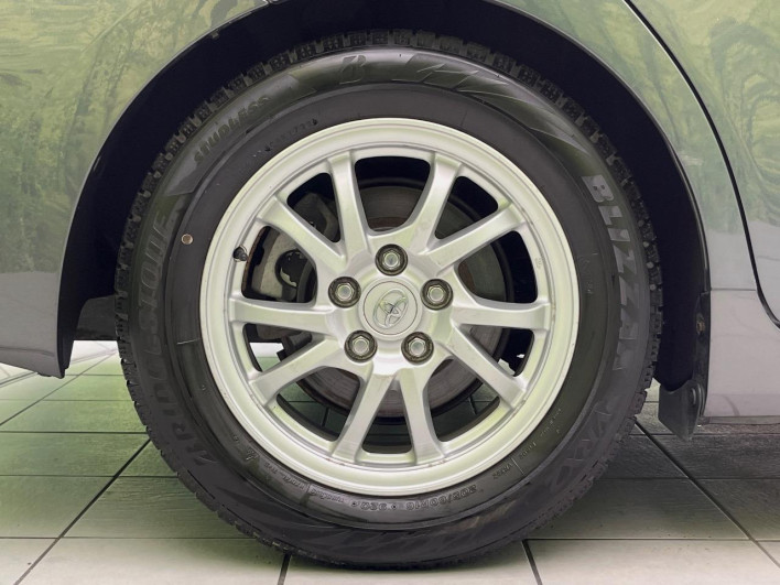 2012 Toyota Prius α DAA-ZVW40W (UW-6a19053e44c7b)[19]