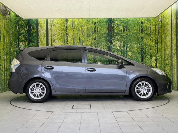 2012 Toyota Prius α DAA-ZVW40W (UW-6a19053e44c7b)[7]