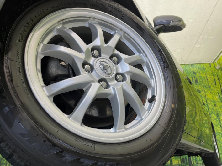 2012 Toyota Prius α DAA-ZVW40W (UW-6a19053e44c7b)[14]