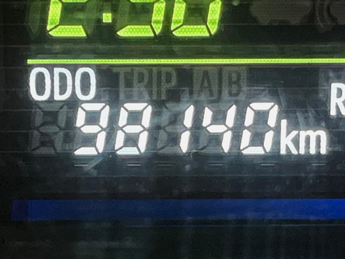 2012 Toyota Prius α DAA-ZVW40W (UW-6a19053e44c7b)[2]
