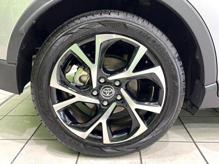 2018 Toyota C-HR DAA-ZYX10 (UW-6a190559c76e1)[22]