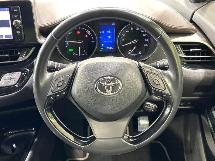 2018 Toyota C-HR DAA-ZYX10 (UW-6a190559e2996)[22]