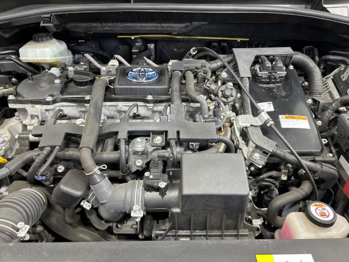 2018 Toyota C-HR DAA-ZYX10 (UW-6a190559e2996)[4]