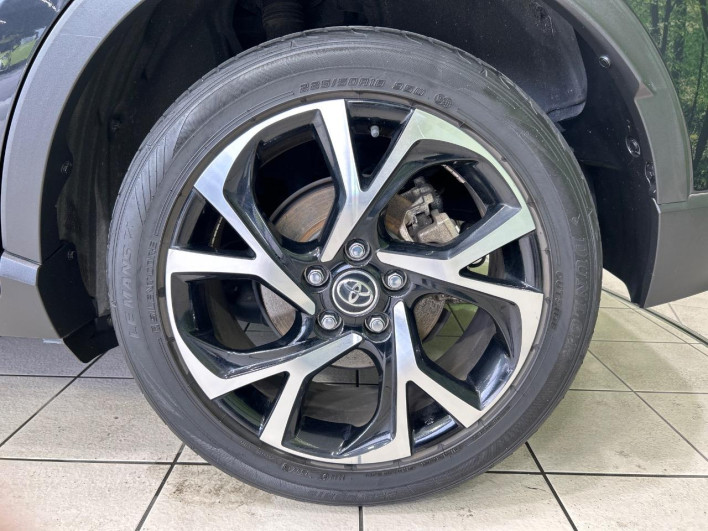 2018 Toyota C-HR DAA-ZYX10 (UW-6a190559e2996)[18]