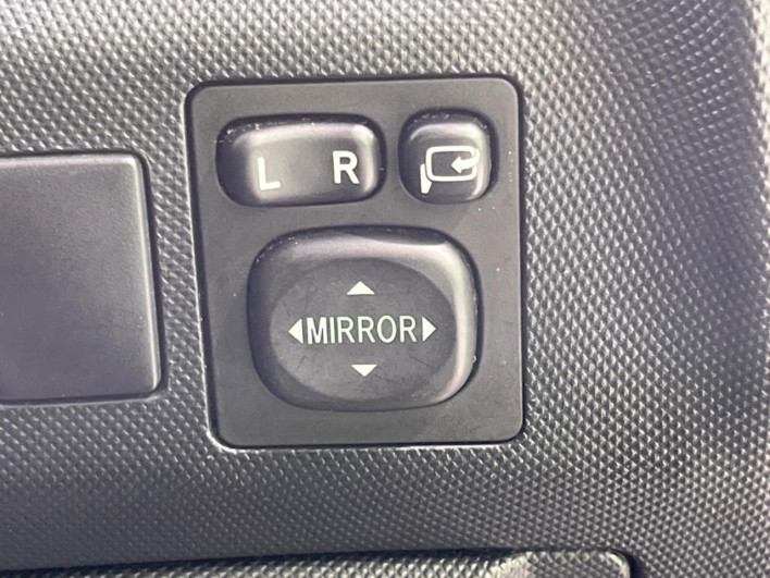 2014 Toyota Estima DBA-ACR50W (UW-6a1a54163575b)[25]