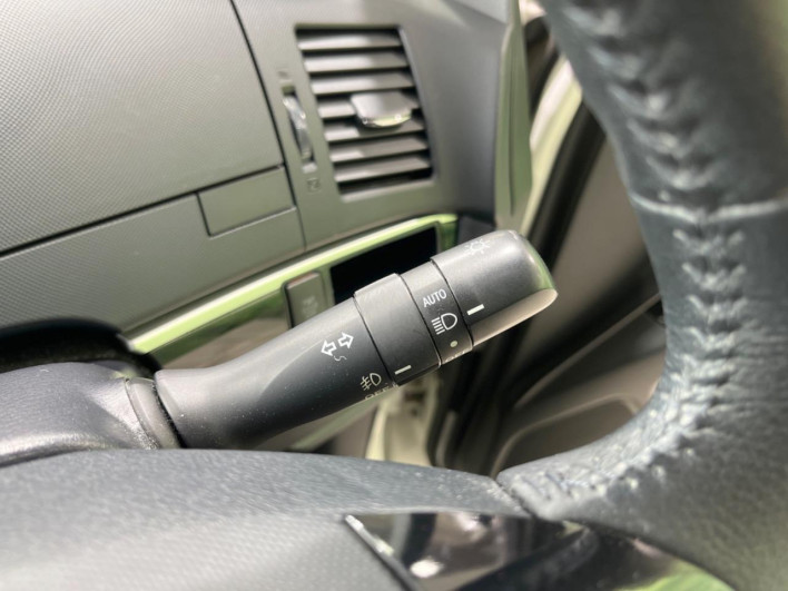 2014 Toyota Estima DBA-ACR50W (UW-6a1a54163575b)[27]