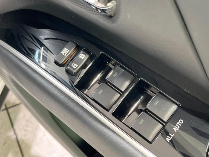2014 Toyota Estima DBA-ACR50W (UW-6a1a54163575b)[22]
