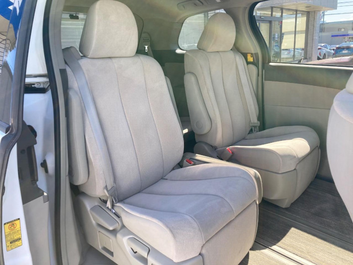 2012 Toyota Estima DBA-ACR55W (UW-6a1a5416c3a5e)[29]